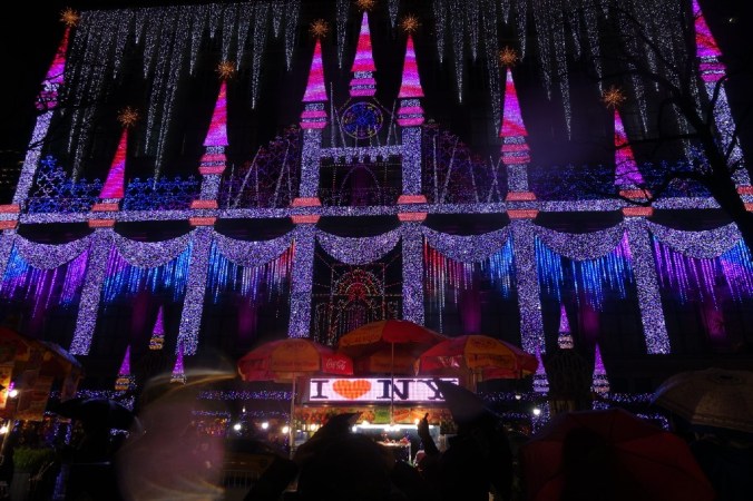 DSC05316 Sax Fifth Ave